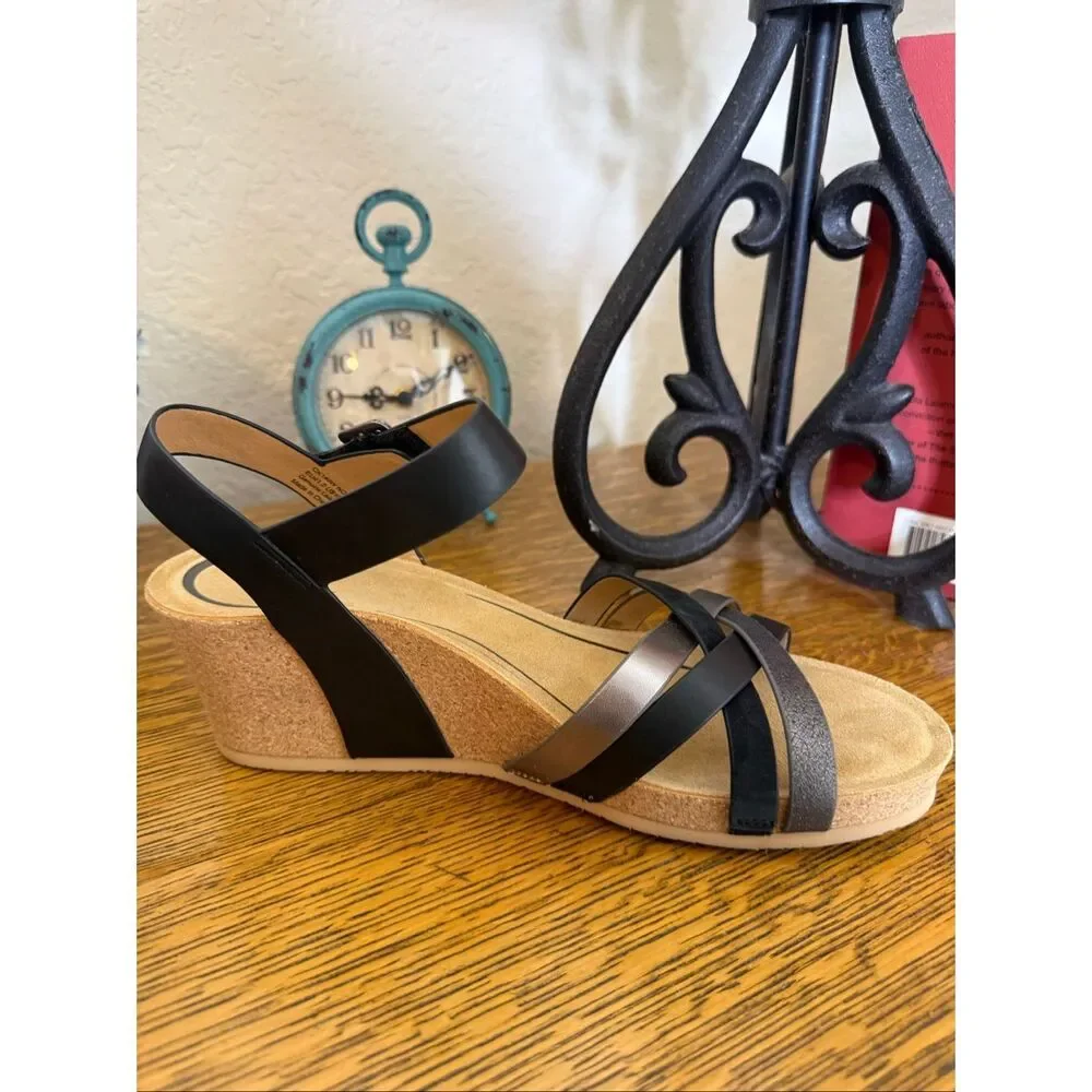 Aetrex leather uppers